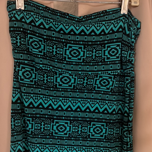 BEAUTIFUL  STRAPLESS SUMMER DRESS - Picture 4 of 6